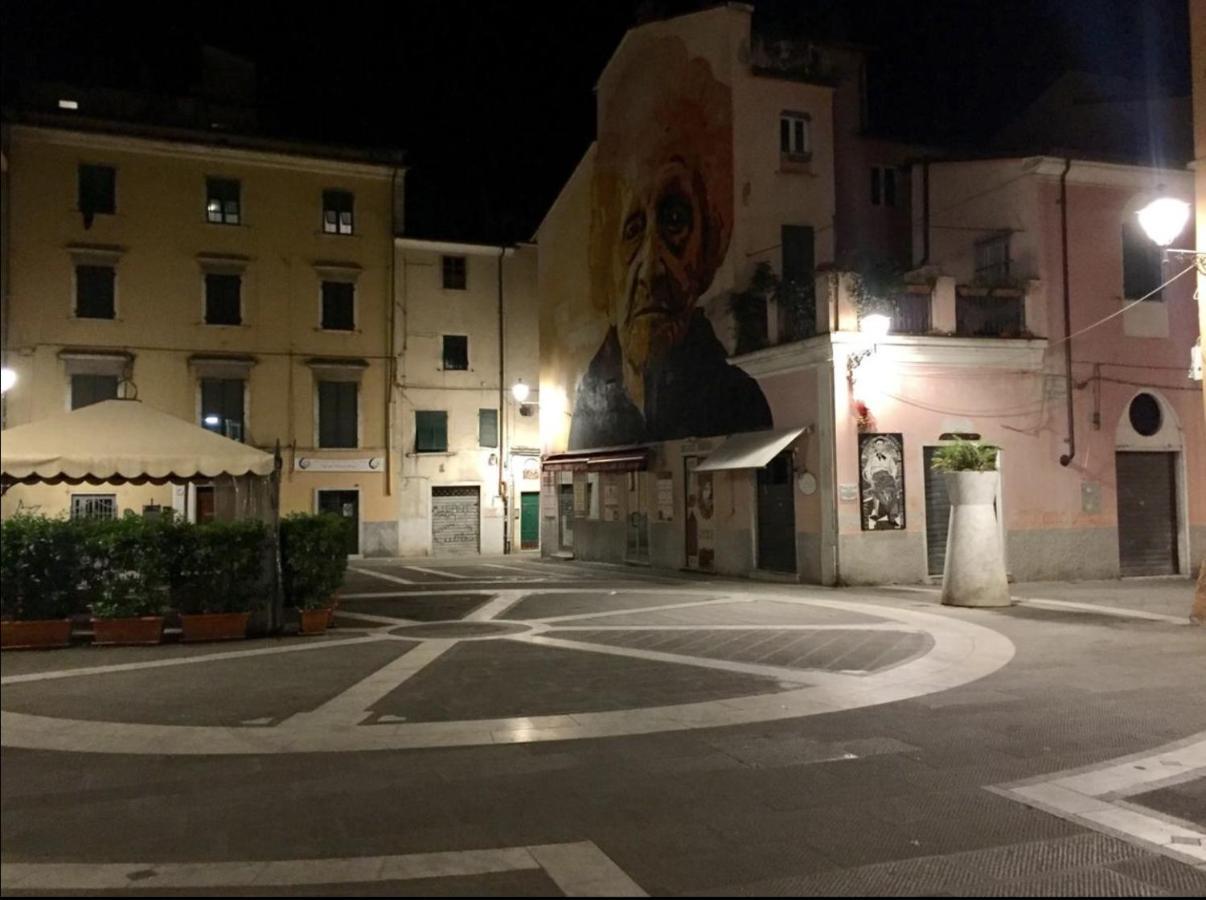Stupenda Mansarda Centralissima, Finiture Di Lusso Carrara Zewnętrze zdjęcie