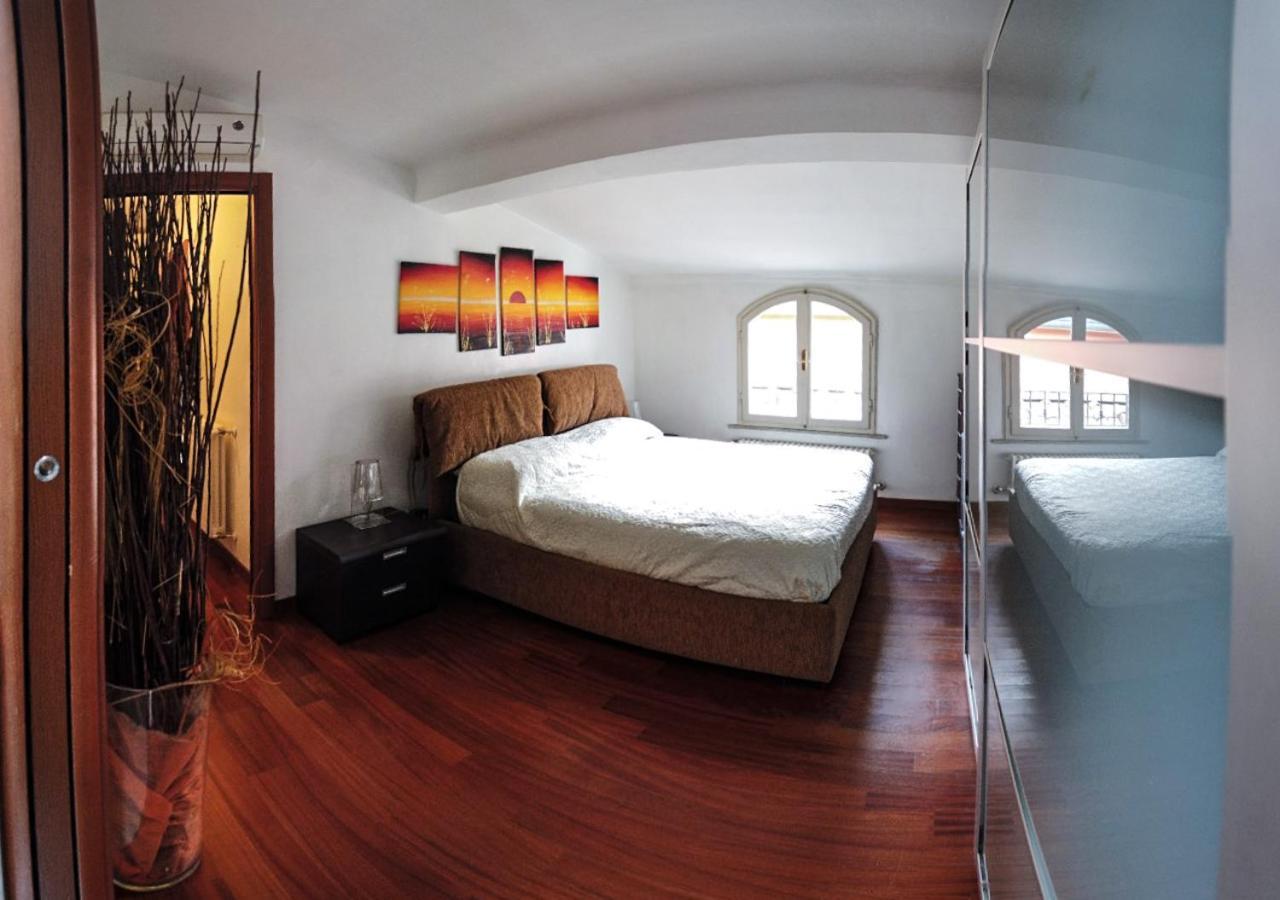 Stupenda Mansarda Centralissima, Finiture Di Lusso Carrara Zewnętrze zdjęcie